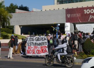 La Asamblea Interuniversitaria: Mitin Contra la Toma de Protesta del CGU.