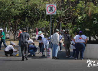 Colectivo Luz de Esperanza reanuda pega de cédulas en Zapopan y advierte sobre intentos de restringir su colocación