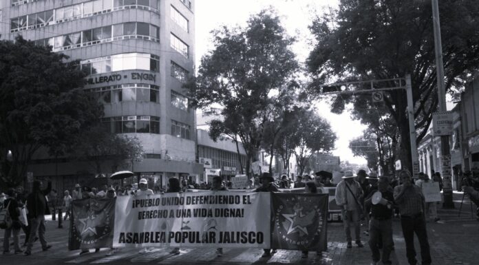 El pateo del pueblo contra el tarifazo