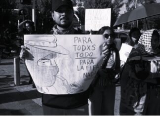 Contra viento y marea. Mitin Antimundialista en el Fut Fest en dependencias de la Universidad de Guadalajara