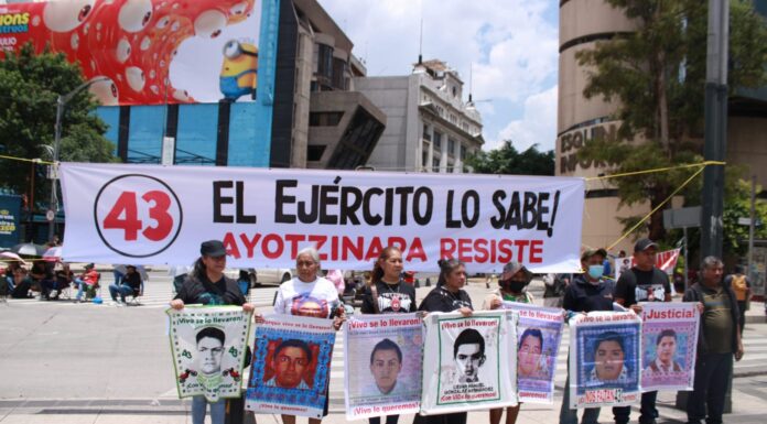 La CNTE cede la voz a Ayotzinapa