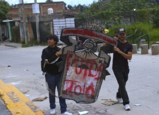 Estudiantes de la Preparatoria 16 preparan pliego petitorio ante denuncias y reclamos a la administración